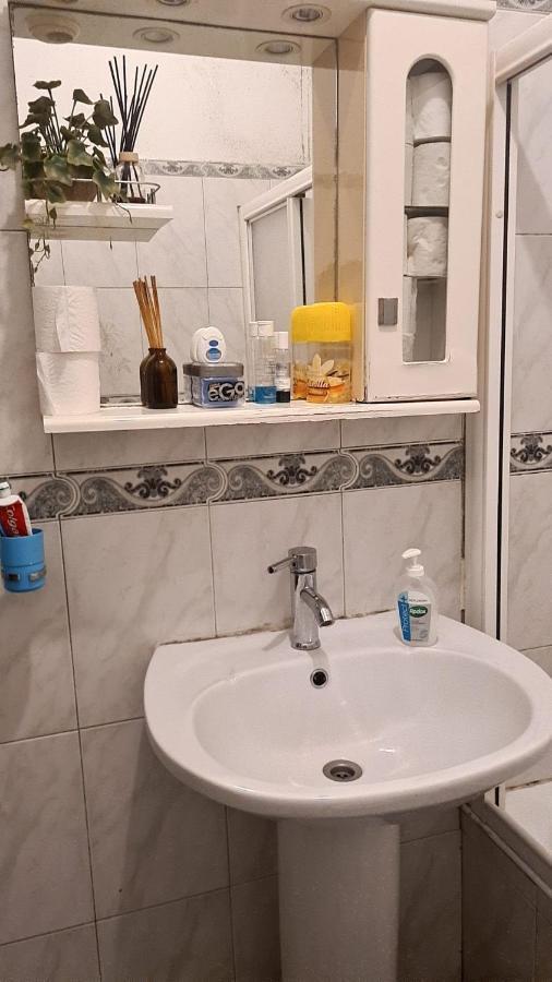 Lovely Room For Rent Одивелаш Экстерьер фото